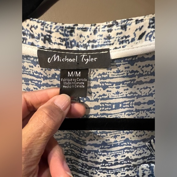 Michael Tyler Top, perfect for your next paradise vacation size Medium - Picture 3 of 10